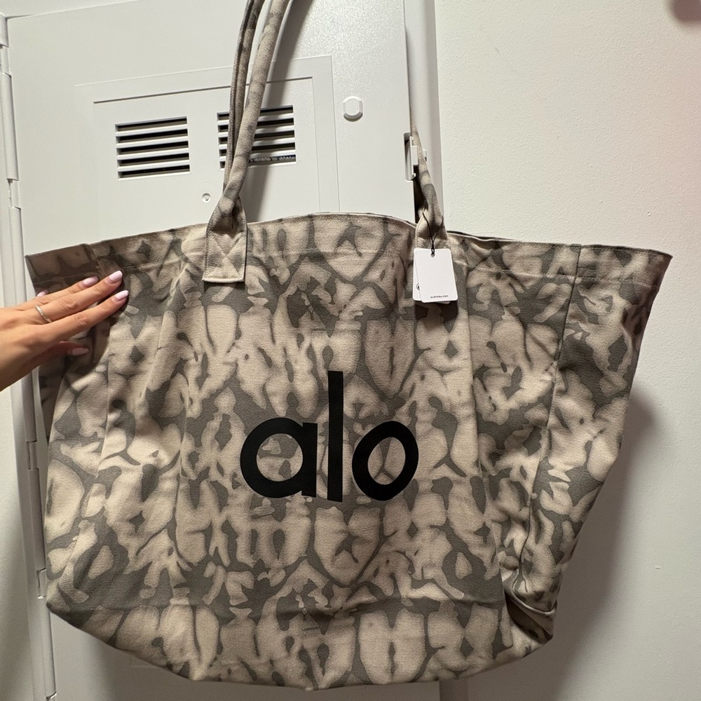 ALO Yoga Black and Gray Patterned Tote Bag